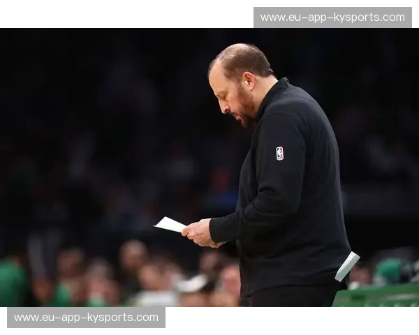 教练下课球迷讨论:热议背后的深刻思考 教练下课球迷讨论:热议背后的深刻思考