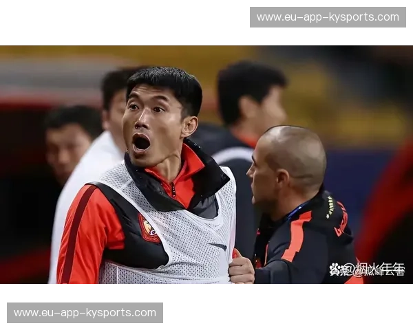 教练下课球迷讨论:热议背后的深刻思考 教练下课球迷讨论:热议背后的深刻思考